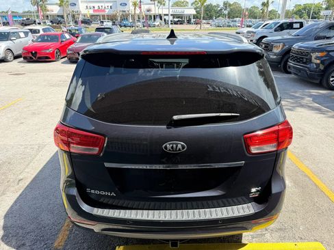 Used 2016 Kia Sedona SX FWD image 5