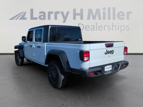 New 2026 Jeep Gladiator Sport image 3