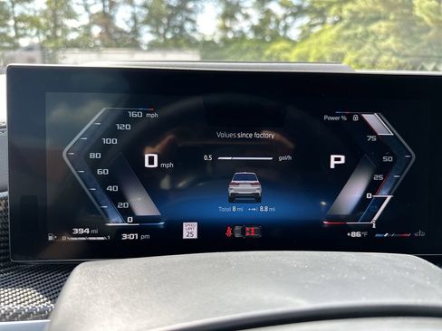 Used 2025 BMW X7 M60i image 39