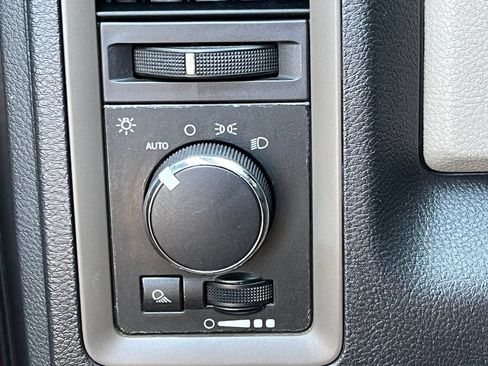 Used 2012 RAM 1500 Tradesman RWD image 24