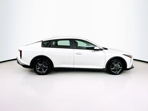 Used 2025 Kia K4 LXS image 10