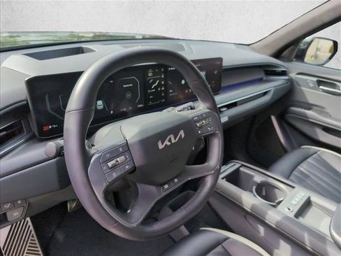 Used 2024 Kia EV9 GT-Line AWD/4WD image 9