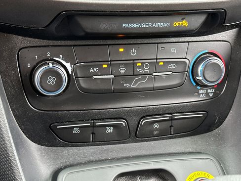 Used 2020 Ford Transit Connect XL image 18