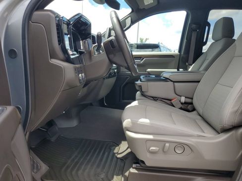 Used 2024 Chevrolet Silverado 1500 LT w/ Safety Package AWD/4WD image 5