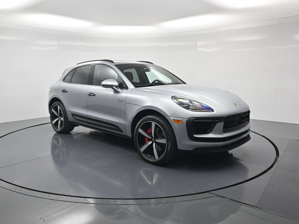 Certified 2023 Porsche Macan S AWD/4WD image 42