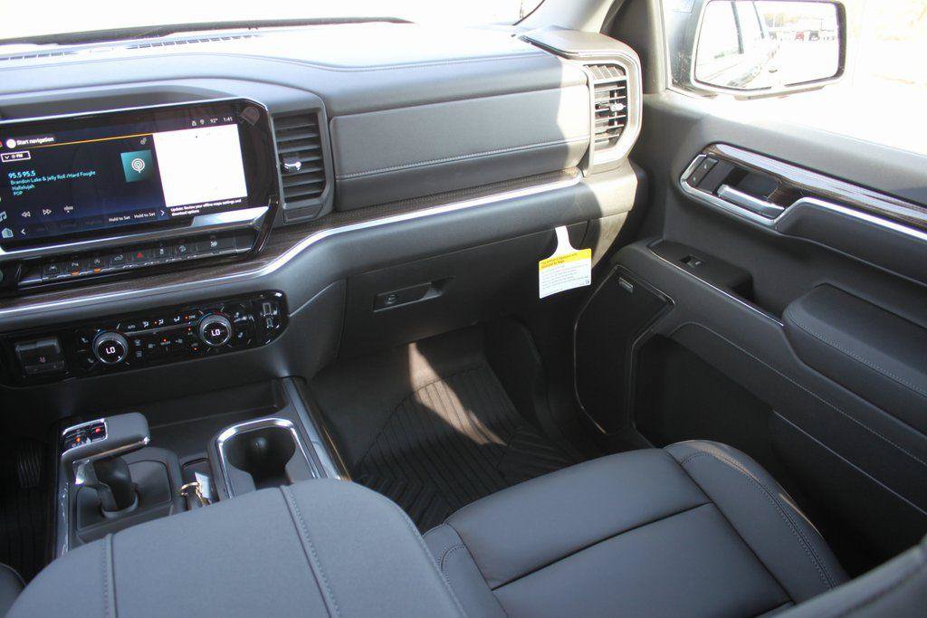 New 2026 Chevrolet Silverado 1500 RST w/ RST All Star Premium Package AWD/4WD image 7
