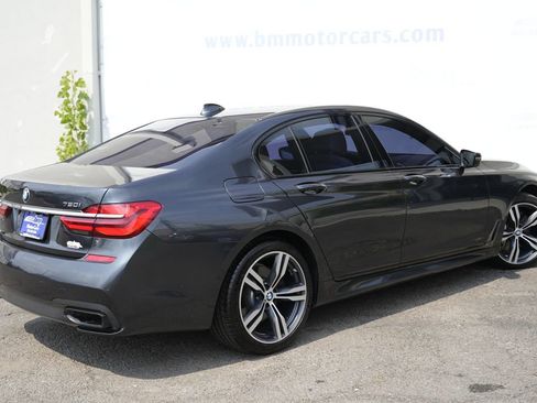 Used 2016 BMW 750i xDrive AWD/4WD image 3