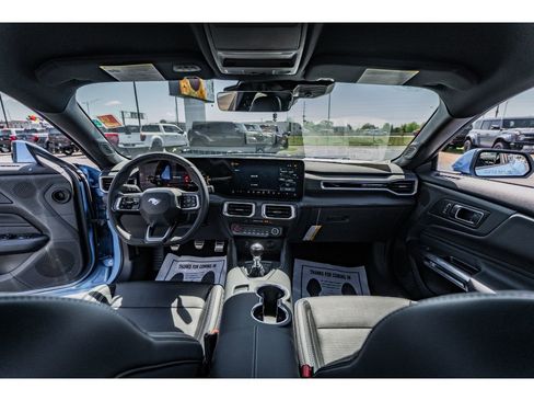 Used 2025 Ford Mustang GT Premium RWD image 10