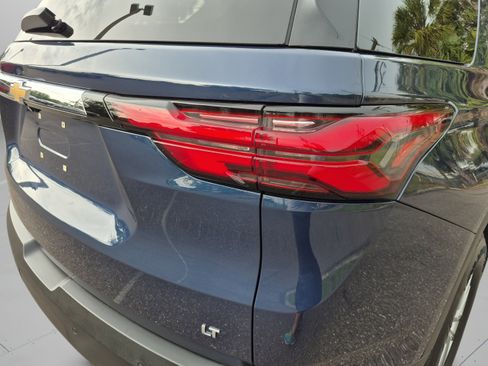 Used 2023 Chevrolet Traverse LT FWD image 35