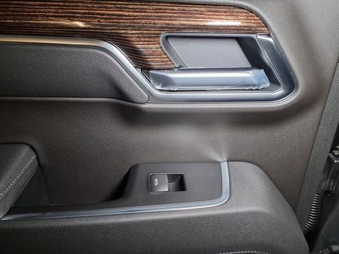 New 2026 GMC Sierra 1500 SLE w/ X31 Off-Road Package image 11