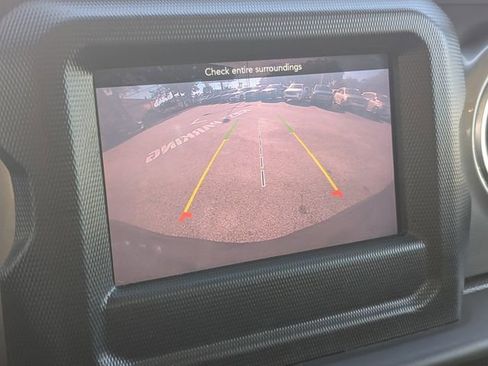 Used 2021 Jeep Wrangler Unlimited Sahara image 25