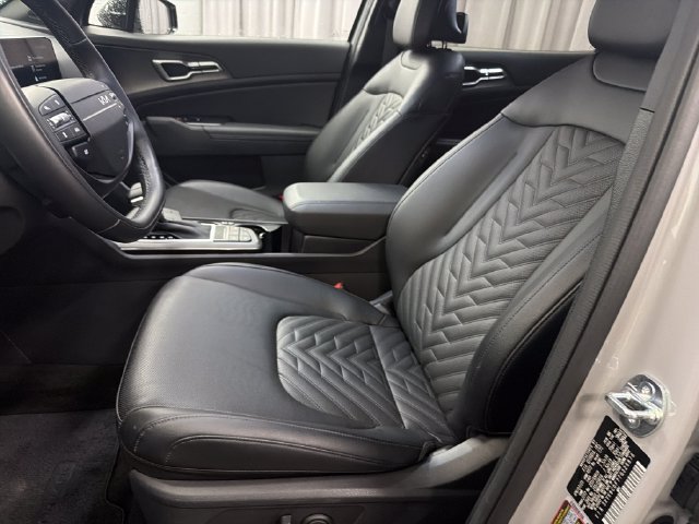 Certified 2026 Kia Sportage X-Line w/ X-Line Premium Package AWD/4WD image 11