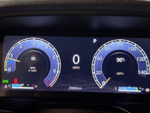 Used 2025 Jeep Grand Cherokee L Altitude AWD/4WD image 12