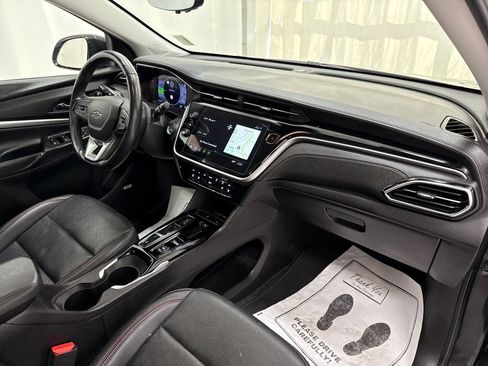 Used 2023 Chevrolet Bolt EUV Premier w/ Sun & Sound Package image 10