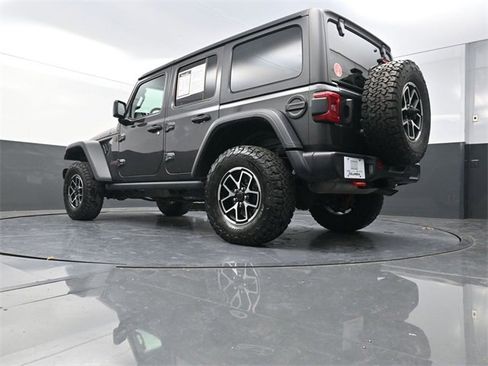 Used 2024 Jeep Wrangler Unlimited Rubicon w/ Convenience Group image 21