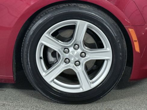 Used 2018 Chevrolet Camaro LT image 5