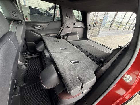 Used 2025 Chevrolet Equinox RS w/ Safety and Technology Package FWD image 48