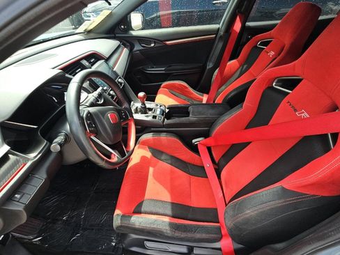 Used 2019 Honda Civic Type R image 3