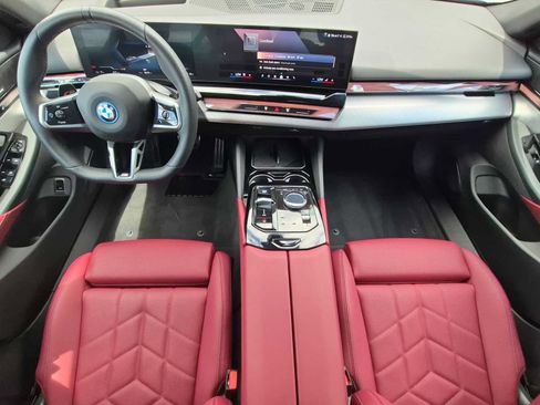 Used 2026 BMW i5 eDrive40 AWD/4WD image 14
