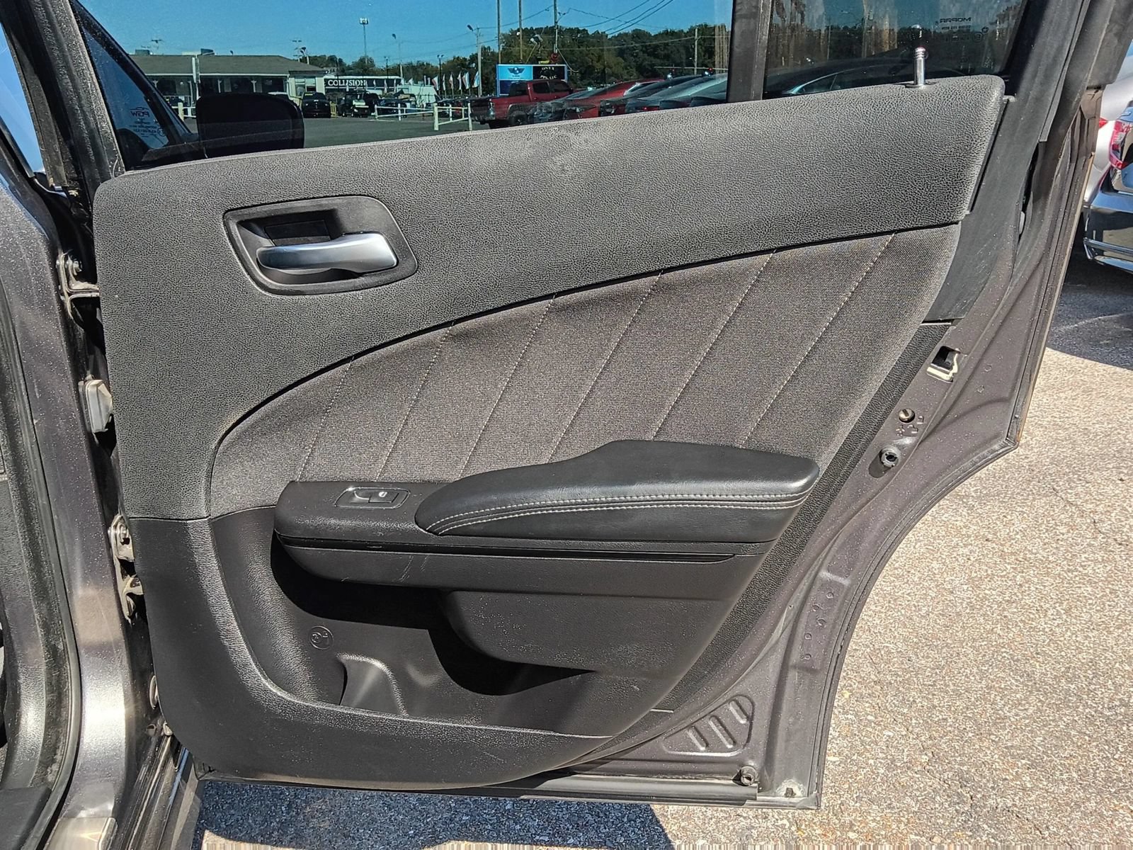 Used 2019 Dodge Charger R/T w/ Blacktop Package RWD image 18