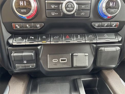 Used 2020 GMC Sierra 1500 SLT image 37