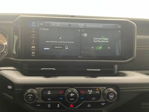 Used 2025 Jeep Gladiator Mojave image 4