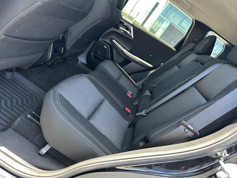 Used 2025 Mitsubishi Outlander ES FWD image 21