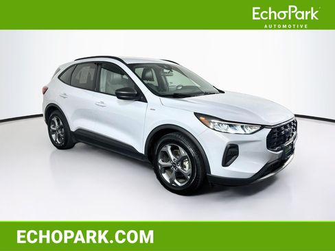 Used 2025 Ford Escape ST-Line FWD image 1