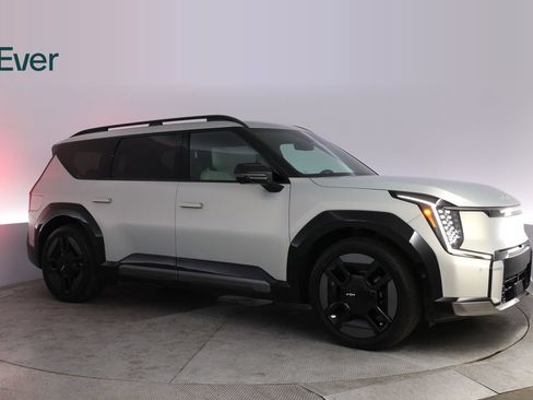 Used 2024 Kia EV9 GT-Line AWD/4WD image 14