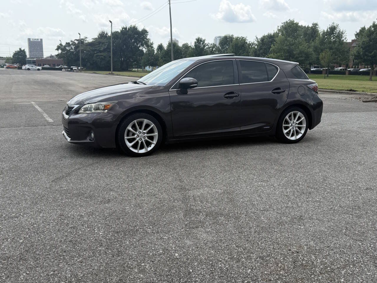 Used 2013 Lexus CT 200h FWD image 1