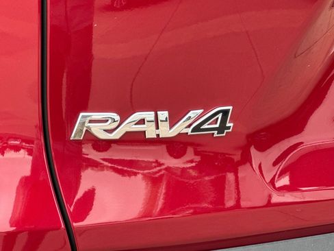 Certified 2022 Toyota RAV4 XLE image 35