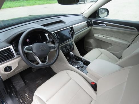 Used 2021 Volkswagen Atlas SEL AWD/4WD image 11