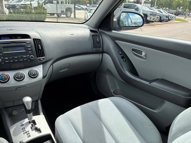Used 2008 Hyundai Elantra Sedan FWD image 17
