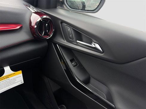 New 2026 Chevrolet Equinox RS image 17