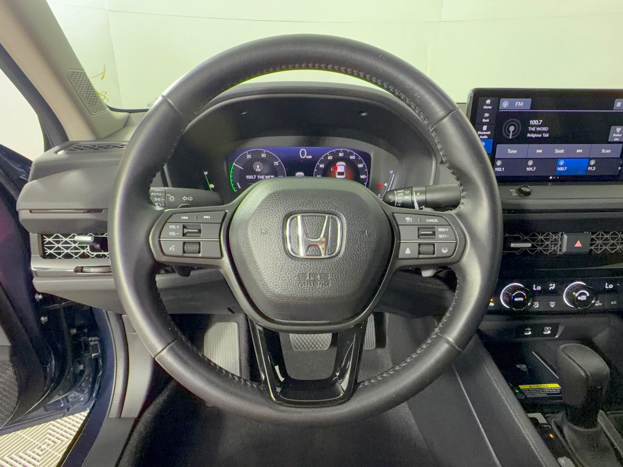 Certified 2025 Honda Accord EX-L image 10