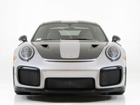 Used 2018 Porsche 911 GT2 RS RWD image 10
