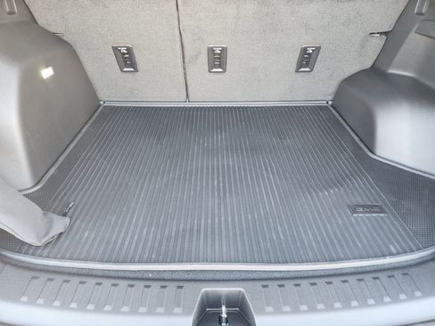 New 2026 GMC Terrain AT4 w/ Convenience Package III image 38