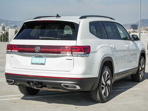 Certified 2024 Volkswagen Atlas SE image 6
