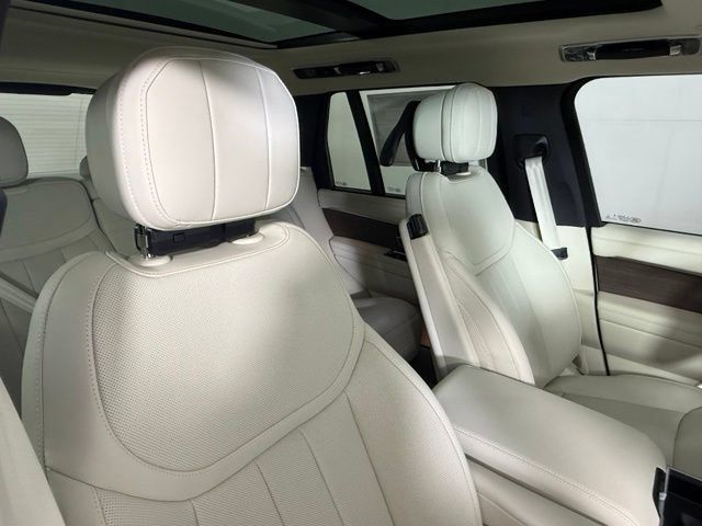 New 2026 Land Rover Range Rover SE AWD/4WD image 32