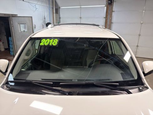 Used 2018 Toyota 4Runner SR5 AWD/4WD image 26