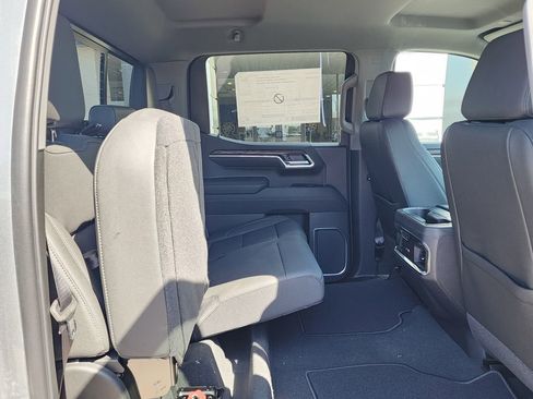New 2026 GMC Sierra 1500 SLT image 44