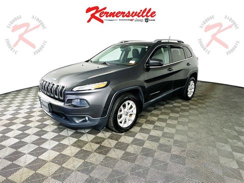 Used 2014 Jeep Cherokee Latitude w/ Comfort/Convenience Group image 3