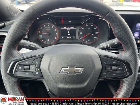 Certified 2024 Chevrolet Trax RS w/ Driver Confidence Package image 17