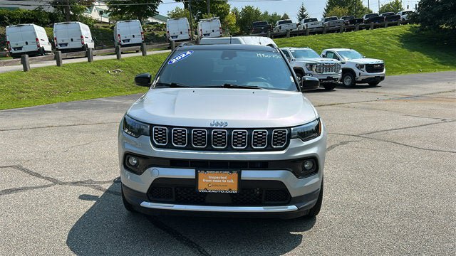 Certified 2024 Jeep Compass Limited w/ Sun and Sound Group AWD/4WD image 3