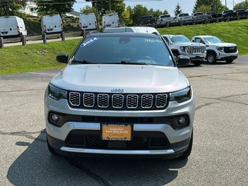 Certified 2024 Jeep Compass Limited w/ Sun and Sound Group AWD/4WD image 3