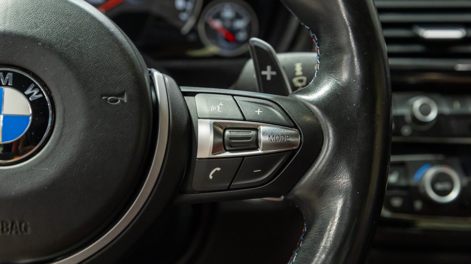 Used 2016 BMW M4 Convertible RWD image 45