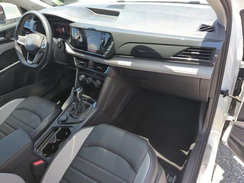 Used 2022 Volkswagen Taos SEL AWD/4WD image 22