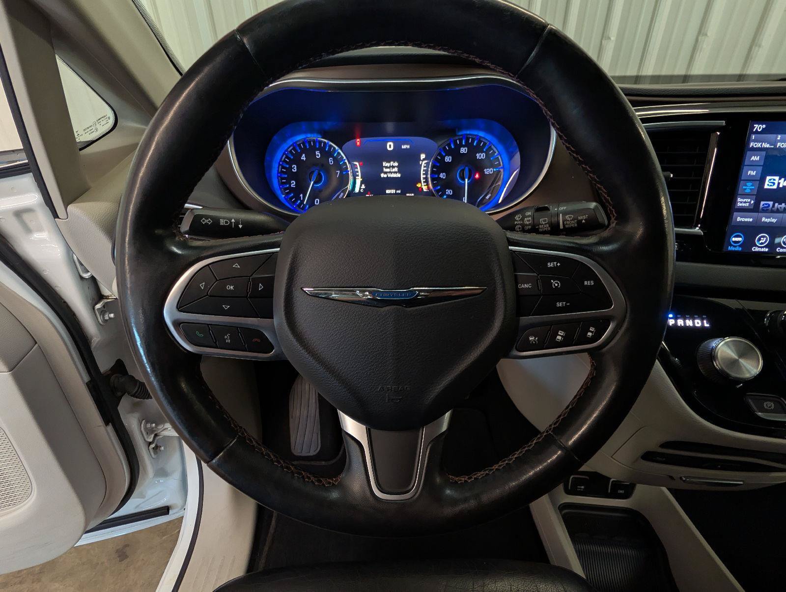 Used 2019 Chrysler Pacifica Touring-L Plus w/ Advanced Safetytec Group FWD image 20