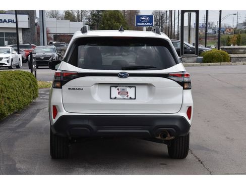 Used 2026 Subaru Forester Premium AWD/4WD image 5