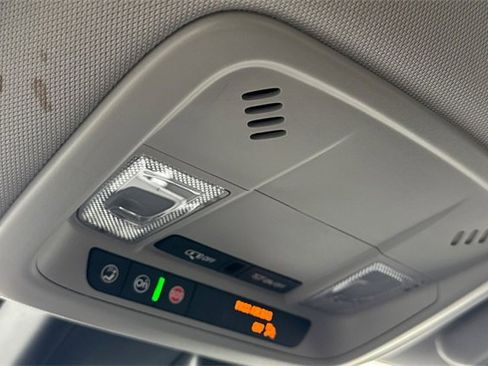 Used 2023 Chevrolet Malibu LT image 24